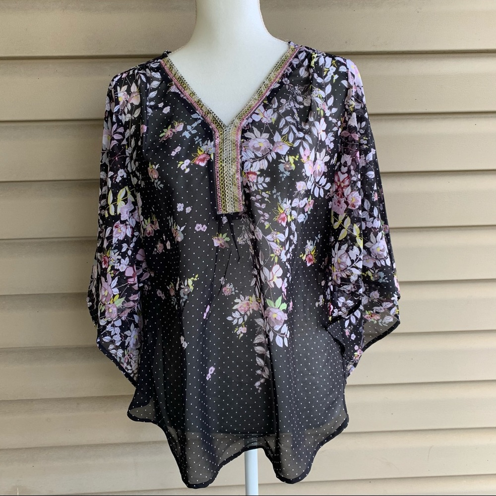 •Zac & Rachel• Sheer Floral V-Neck Kimono Top-Med.